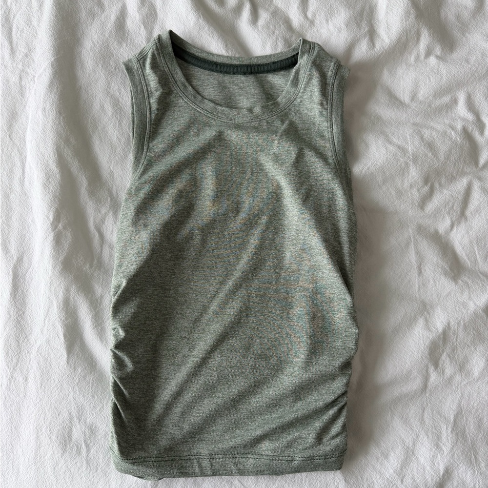 Lululemon License to Train tight-fit Tank Top
